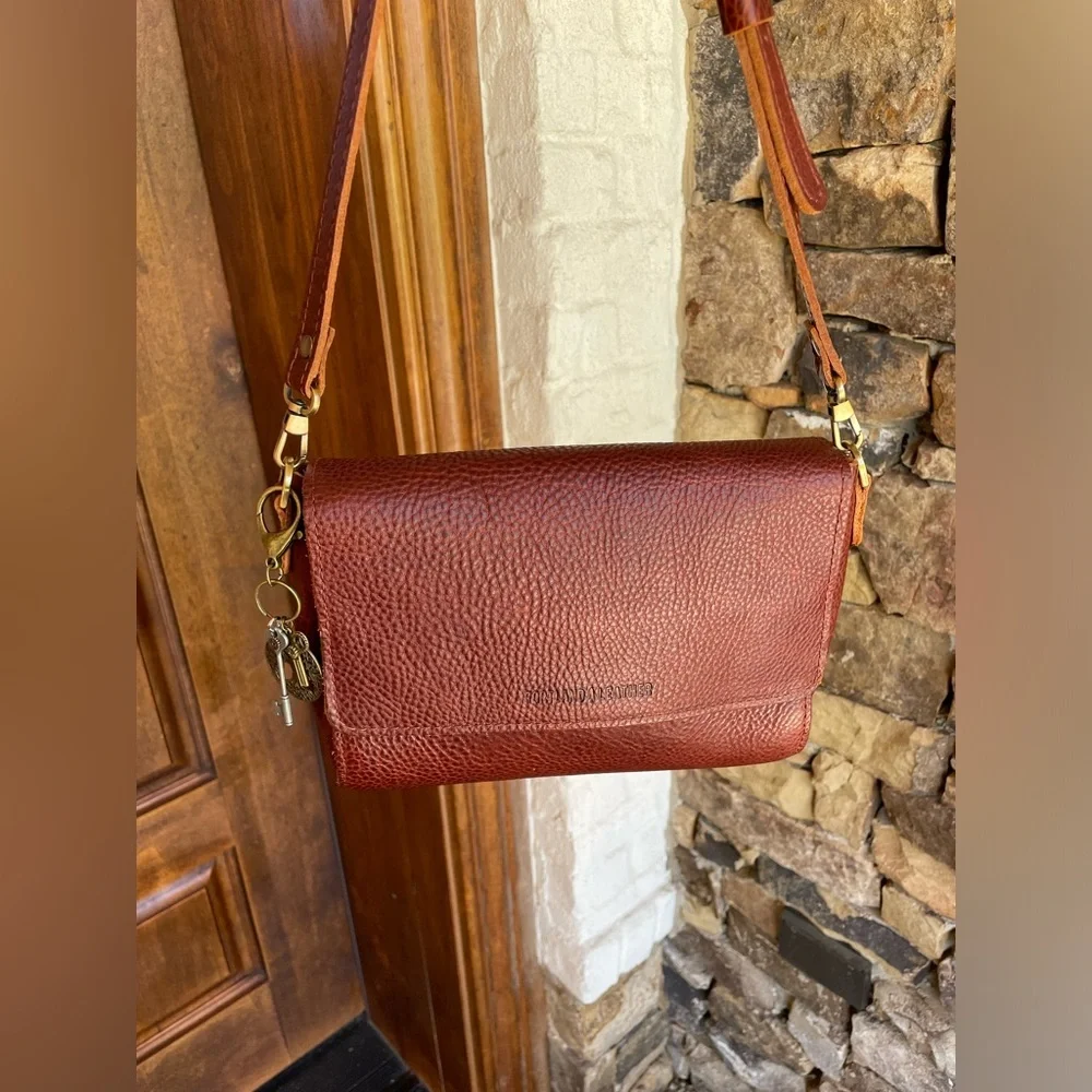 Portland Leather Goods Crossbody Bag With Wallet - Picture 15 of 16